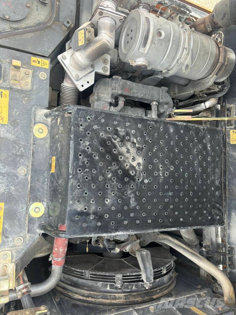 CASE CX 370 D Rupsgraafmachines