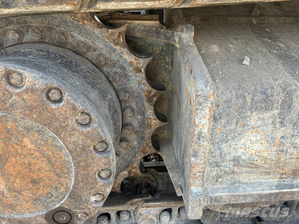 CASE CX 370 D Rupsgraafmachines