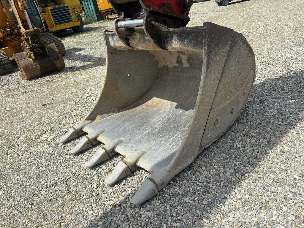 CASE CX 370 D Rupsgraafmachines