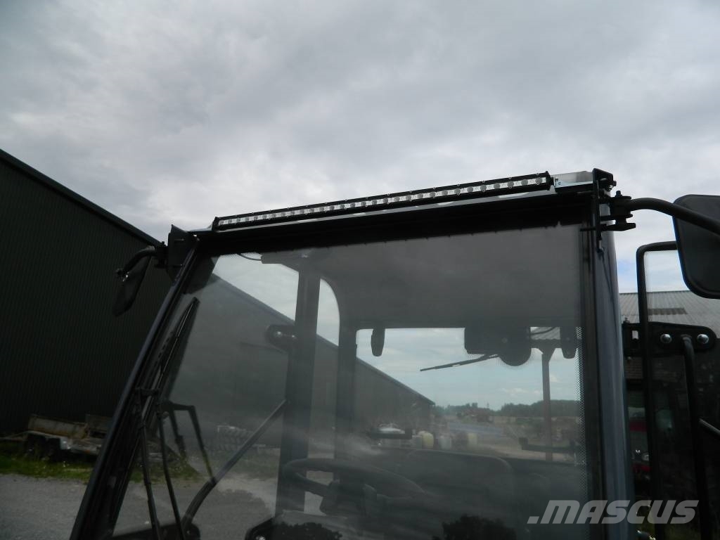 Attack 850A Čelni nakladalci in kopači
