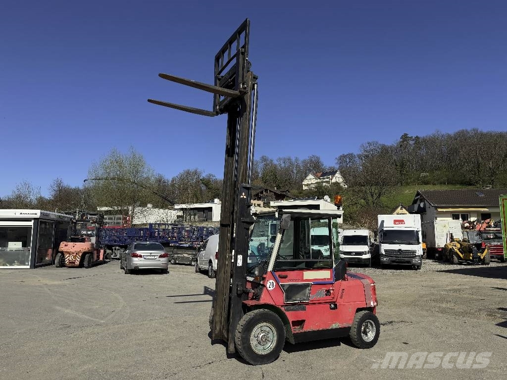 Mitsubishi FD 35 Seitenschieber Zinken Gabel Kabine Dizelski viličari