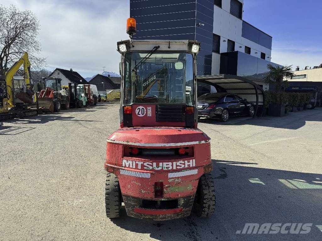Mitsubishi FD 35 Seitenschieber Zinken Gabel Kabine Dizelski viličari
