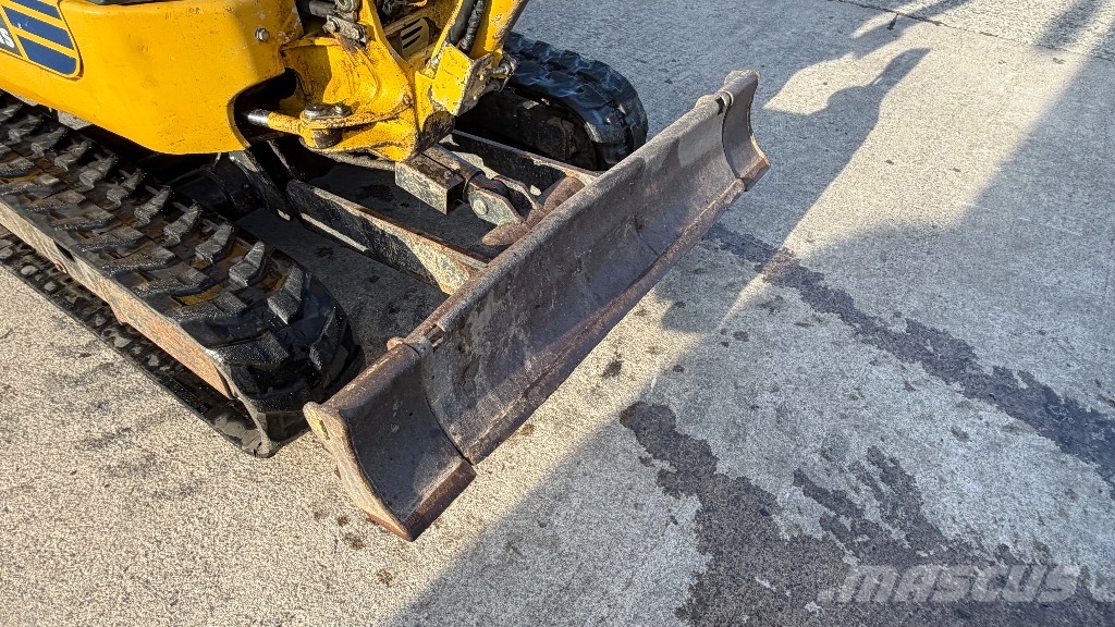 Komatsu PC 16 Mini kotrók < 7t