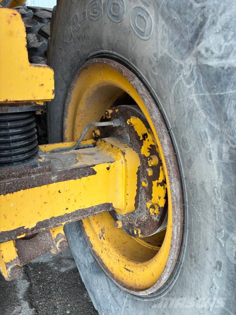 Bell B 30 E (New Tires) Artikulētie pašizgāzēji
