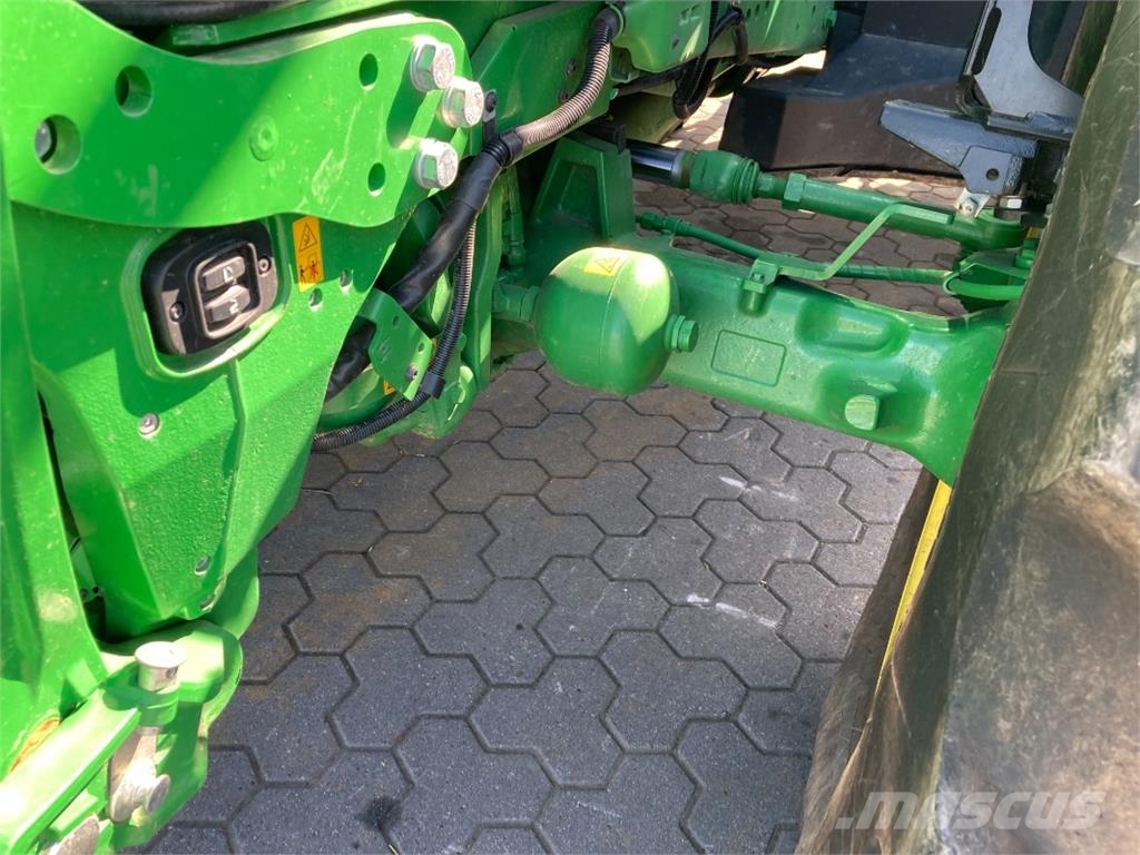 John Deere 6R215 Ďalšie poľnohospodárske stroje