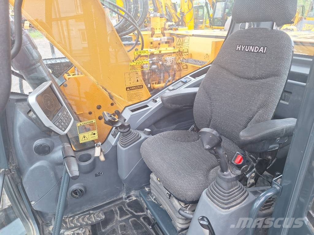 Hyundai HX 130 LCR Excavadoras sobre orugas