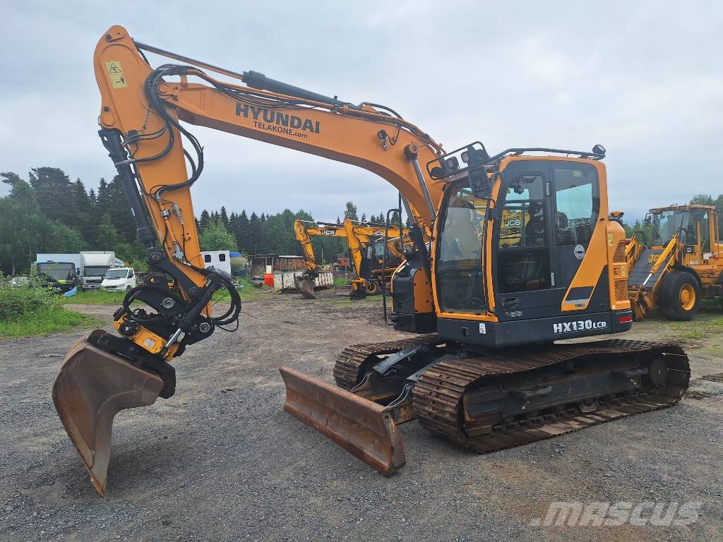 Hyundai HX 130 LCR Excavadoras sobre orugas