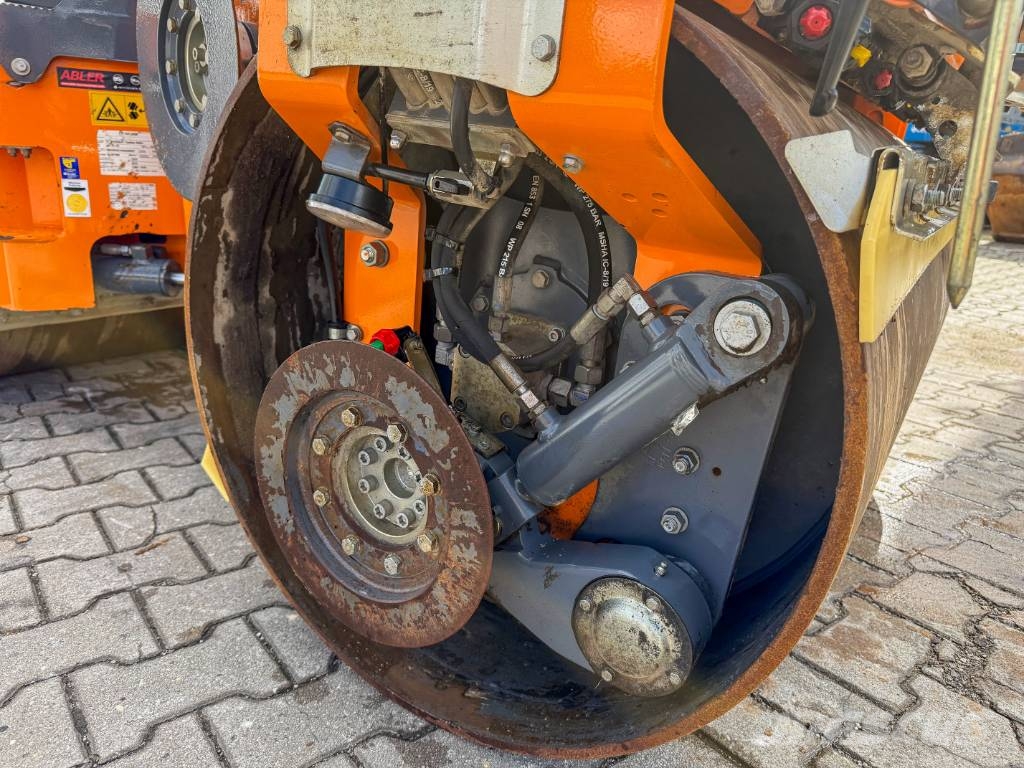 Kubota HD12i VO VIO Oszillation 24 kW Tandemwalzen