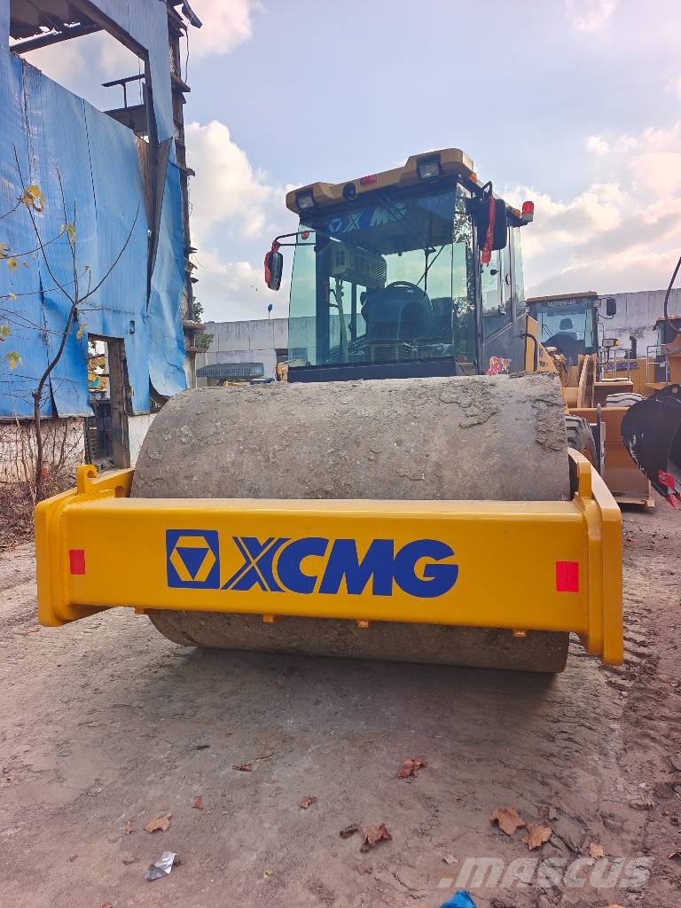 XCMG XS 223 J   Plenty of road roller in stock Trilrolwalsen