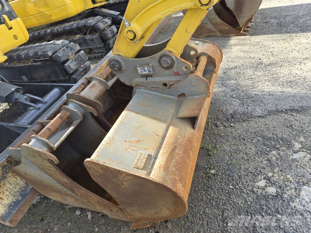 Komatsu PC80MR-5 حفارات وسط 7 طن - 12 طن