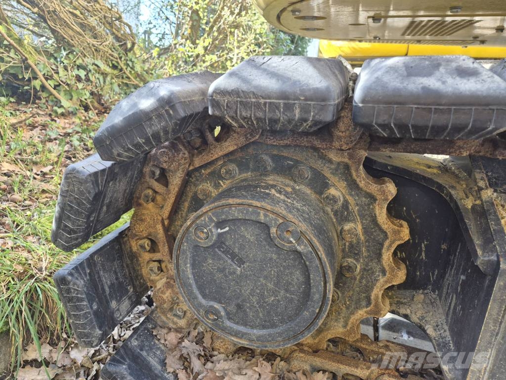 Komatsu PC80MR-5 حفارات وسط 7 طن - 12 طن