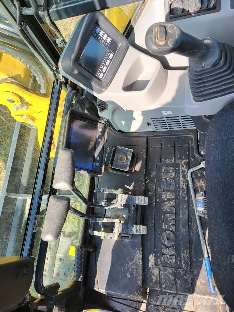 Komatsu PC80MR-5 حفارات وسط 7 طن - 12 طن