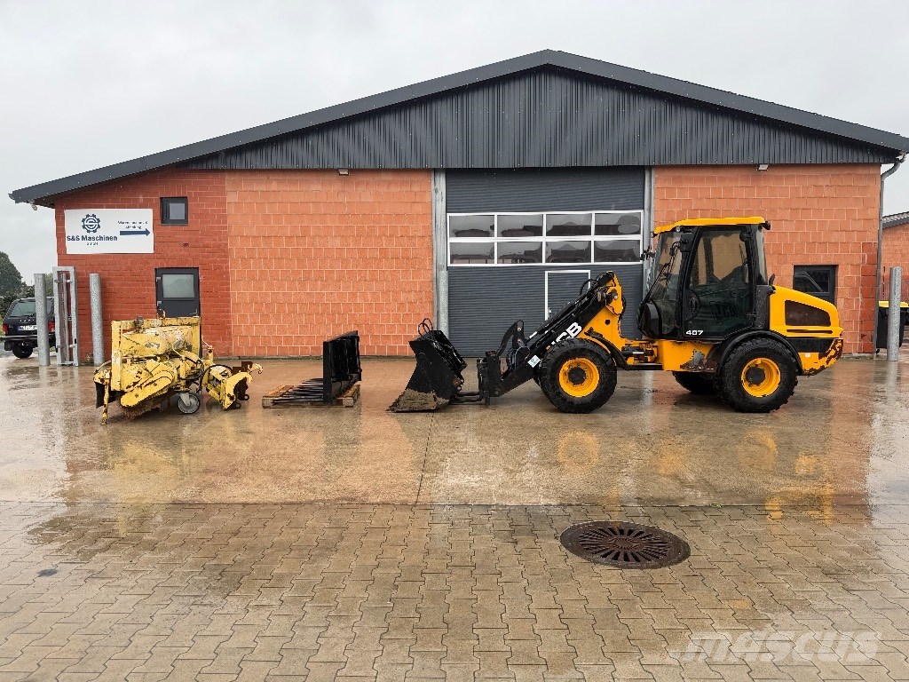 JCB 407 AGRI Pyöräkuormaajat
