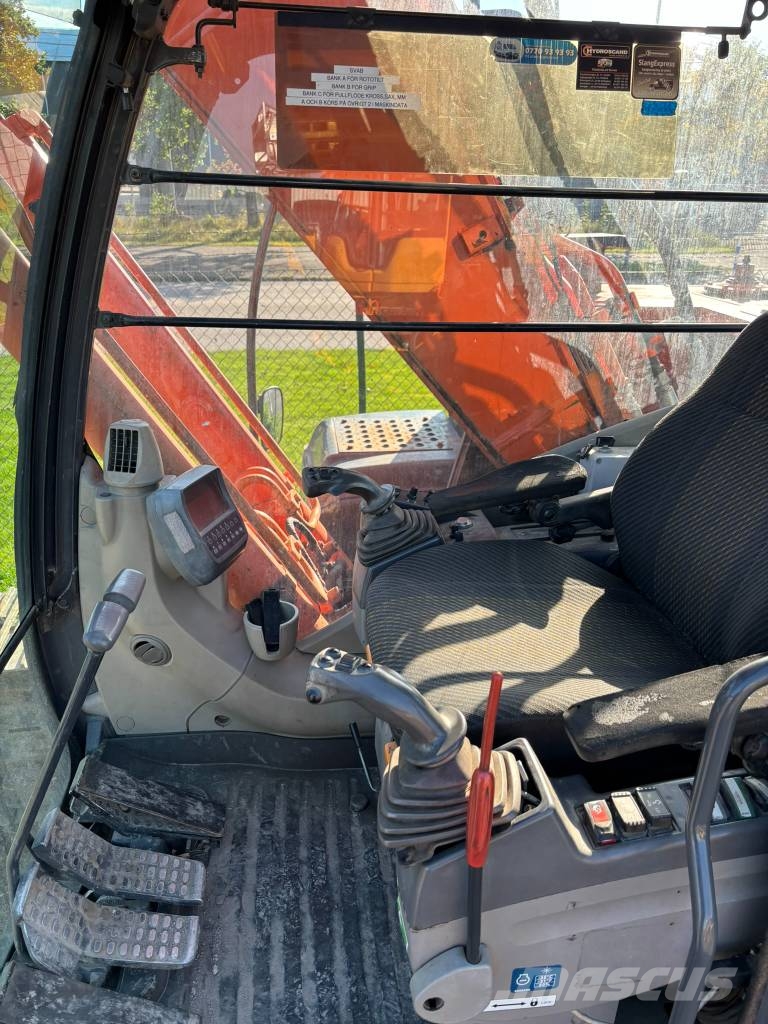 Hitachi ZX 210 LC-3 Gravemaskiner på larvebånd