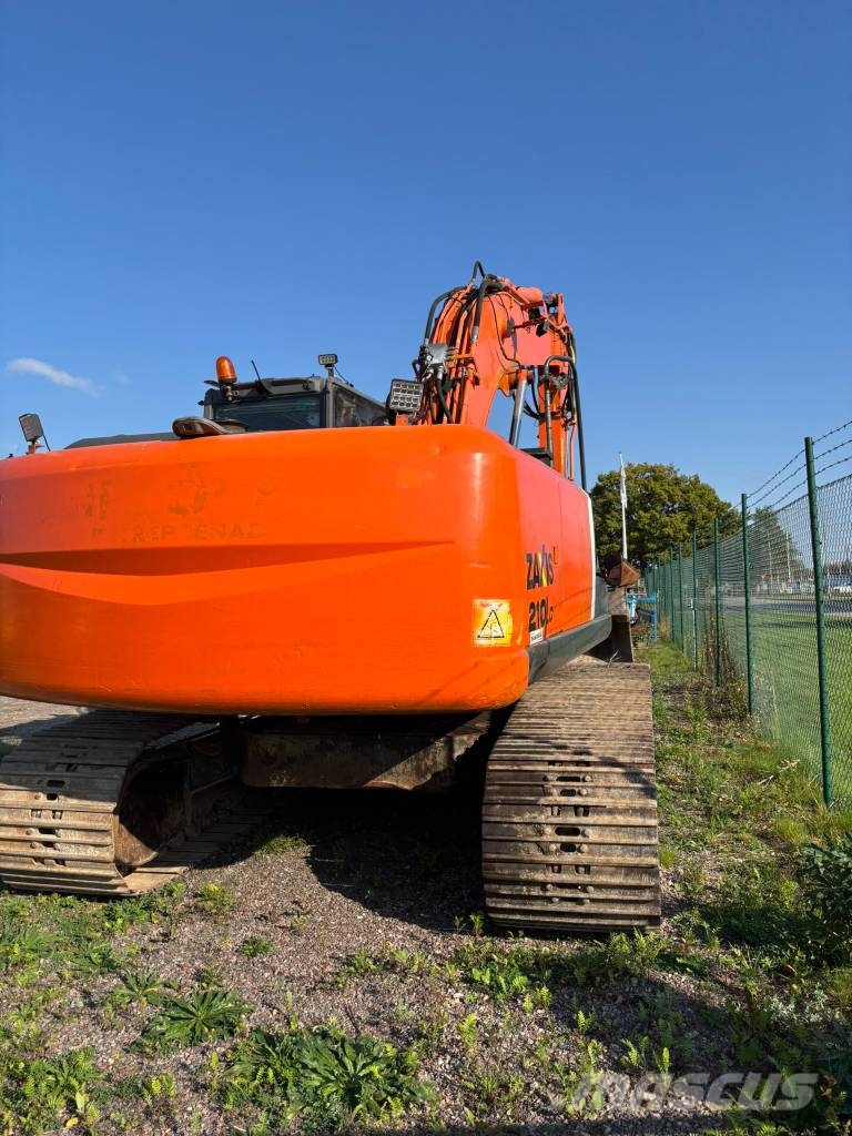 Hitachi ZX 210 LC-3 Gravemaskiner på larvebånd