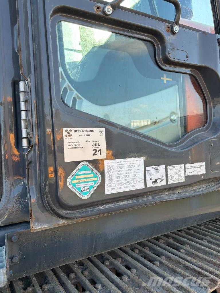 Hitachi ZX 210 LC-3 Gravemaskiner på larvebånd