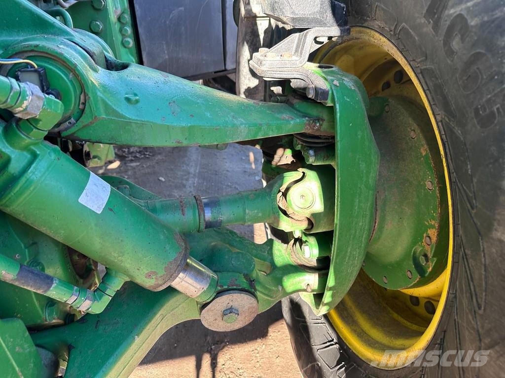 John Deere 8120 Powershift Tractoare