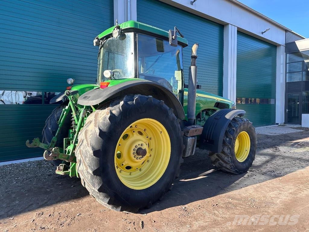John Deere 8120 Powershift Tractoare
