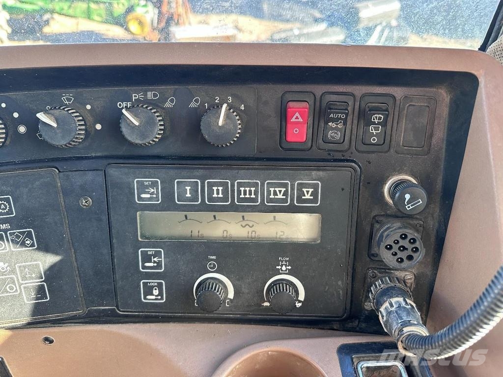 John Deere 8120 Powershift Tractoare