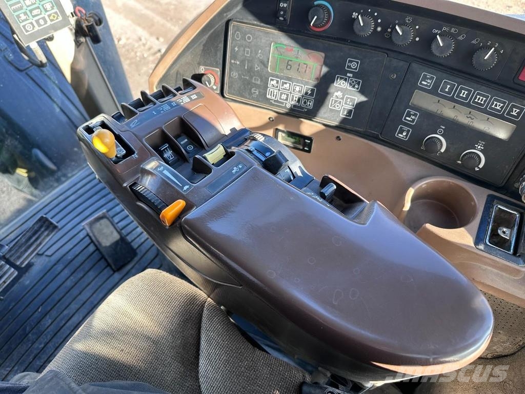 John Deere 8120 Powershift Tractoare