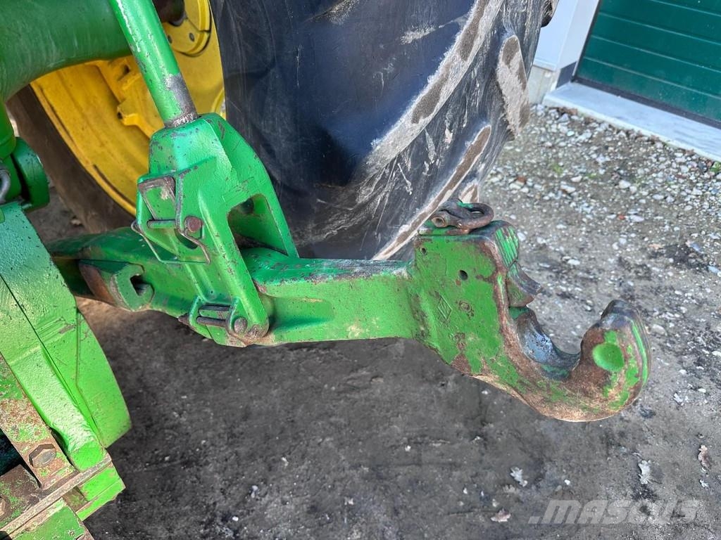 John Deere 8120 Powershift Tractoare
