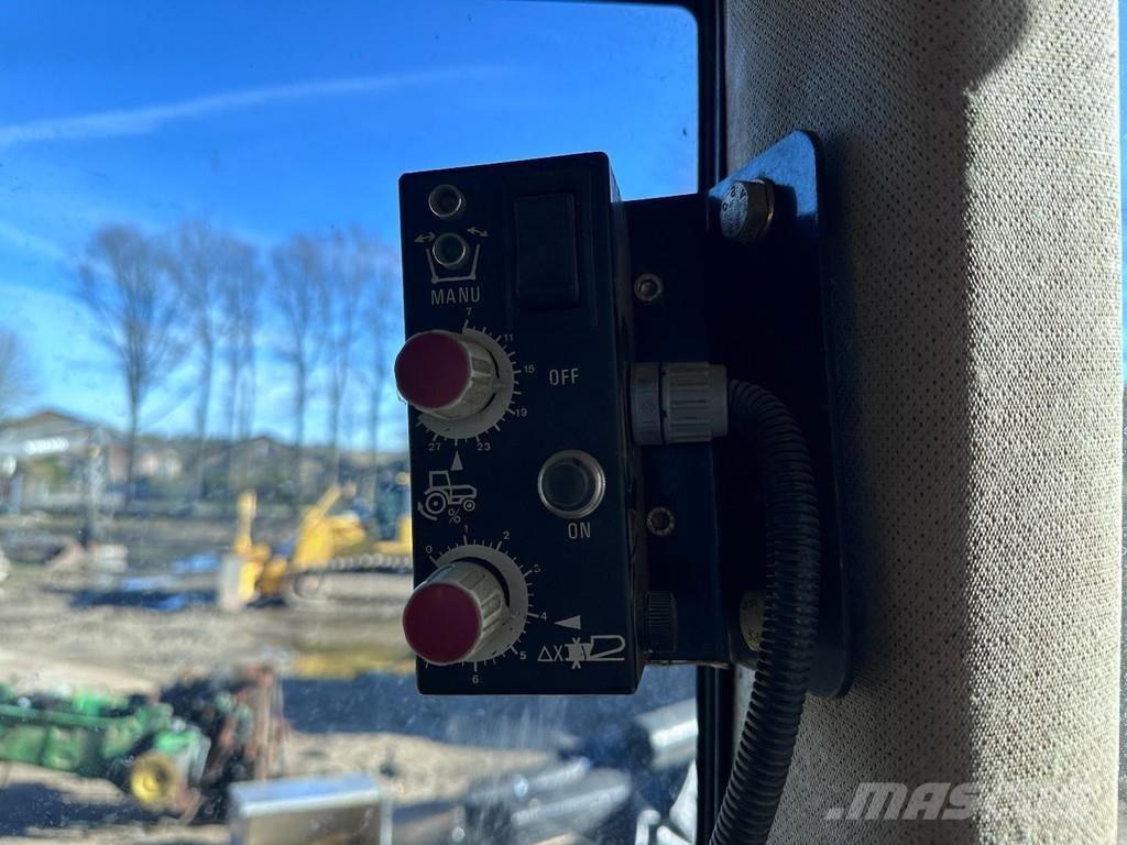 John Deere 8120 Powershift Tractoare