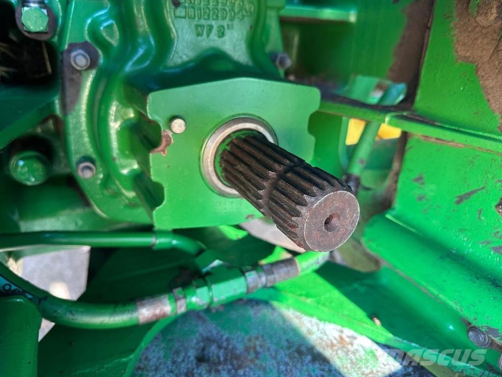 John Deere 8120 Powershift Tractoare