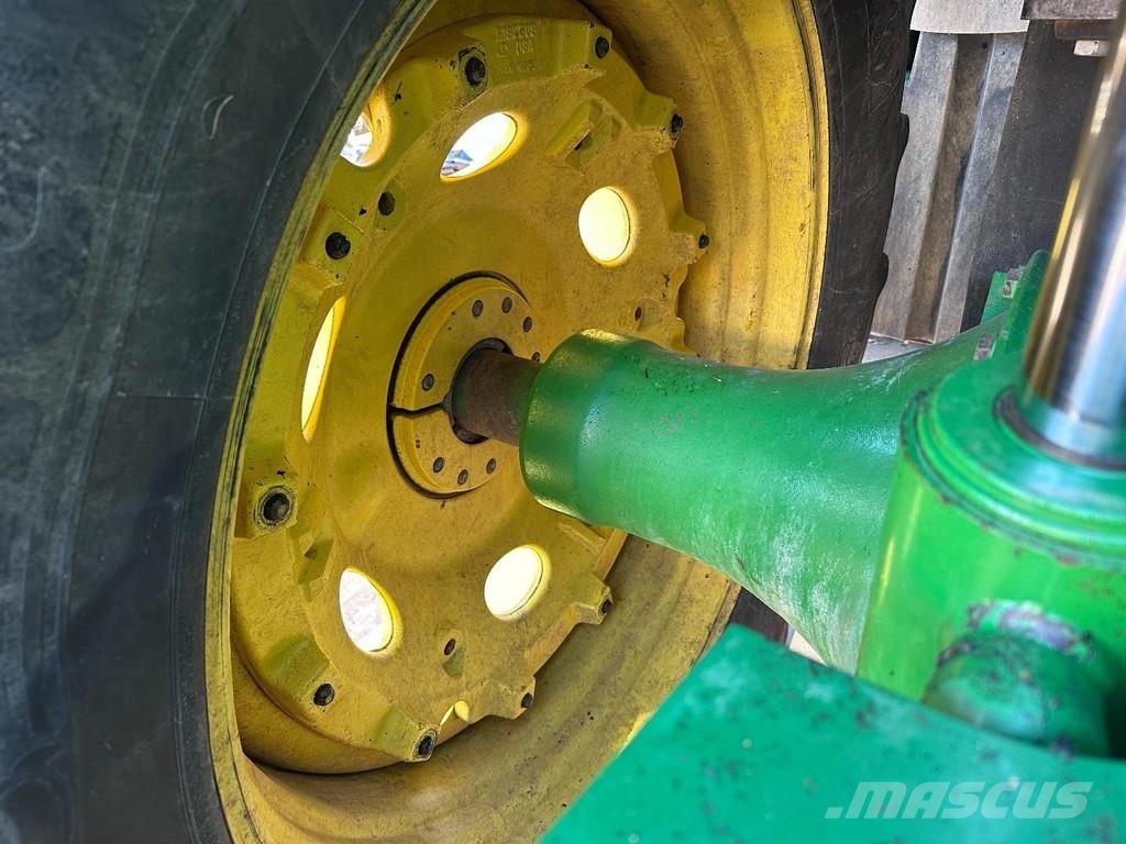 John Deere 8120 Powershift Tractoare