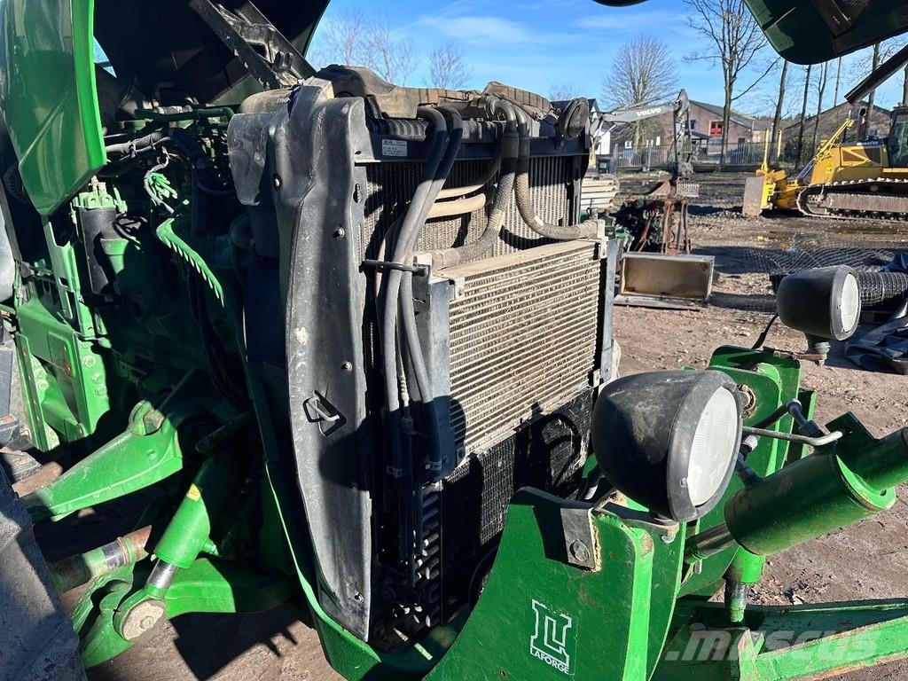 John Deere 8120 Powershift Tractoare
