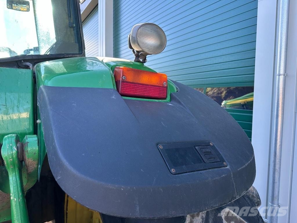John Deere 8120 Powershift Tractoare