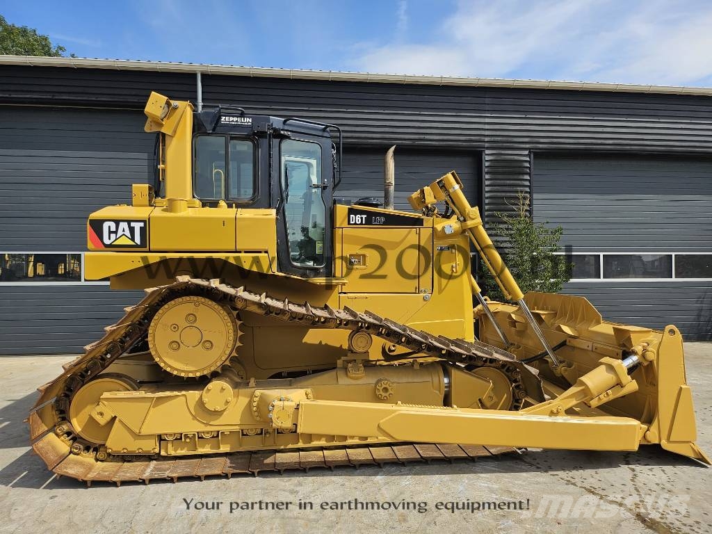 CAT D 6 T LGP 履帶推土機