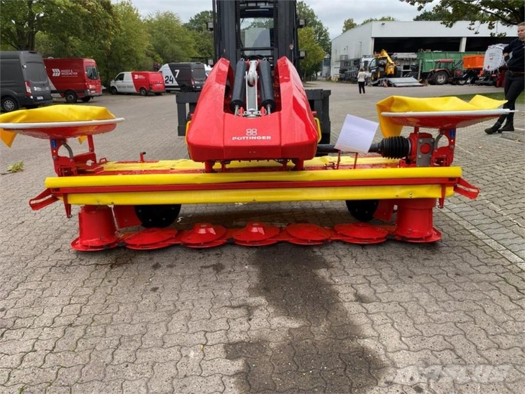 Pöttinger NOVACAT 301 ALPHA MOTION Mower-conditioners