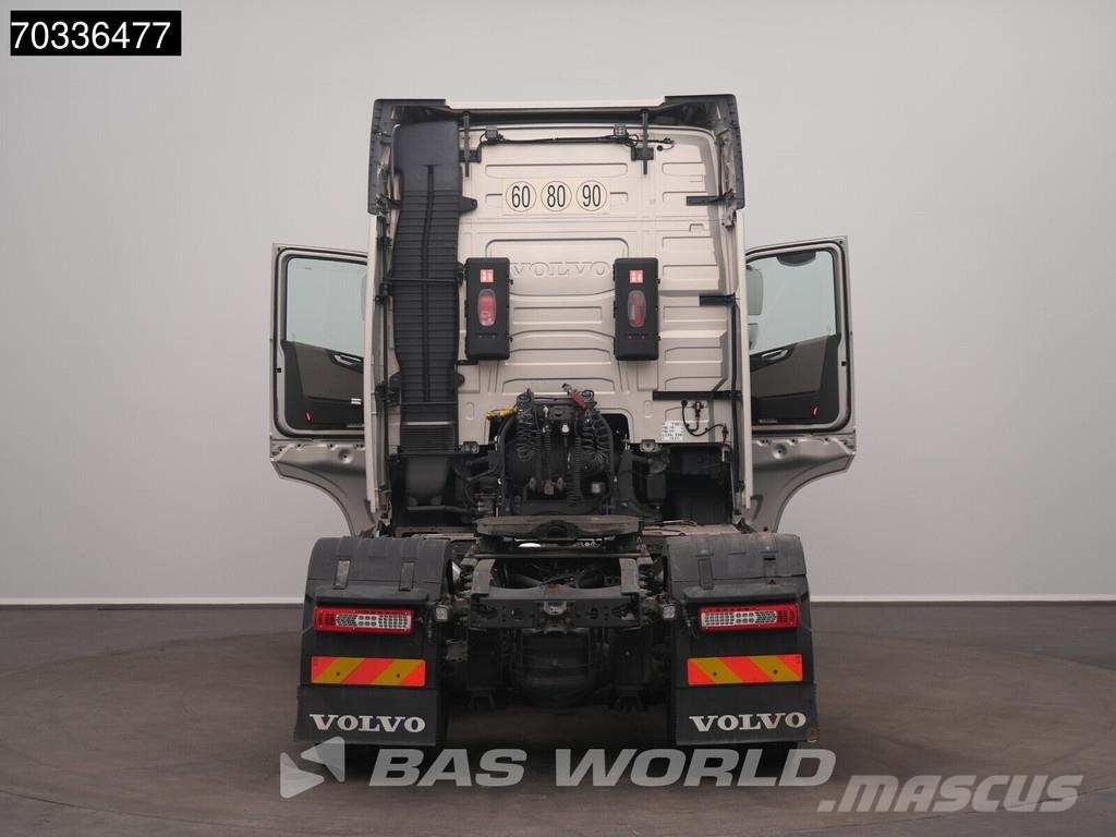 Volvo FH 500 FH 4X2 ADR 2x Tanks I-ParkCool Navi ACC PTO Тягачі