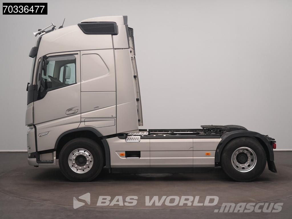 Volvo FH 500 FH 4X2 ADR 2x Tanks I-ParkCool Navi ACC PTO Тягачі