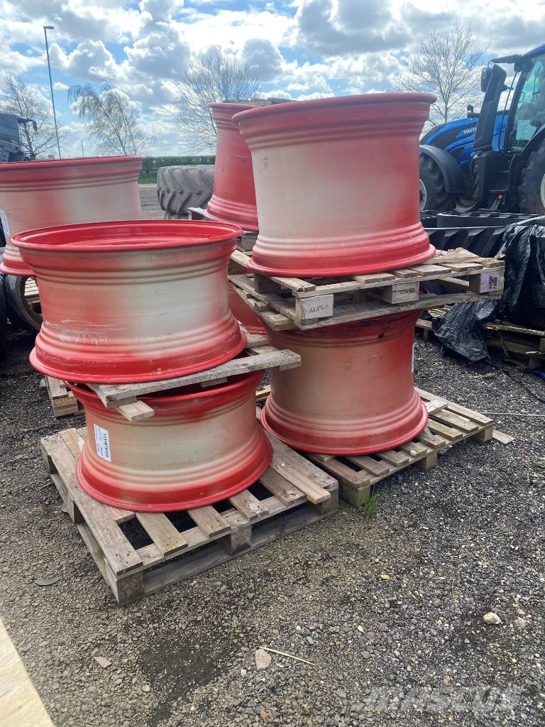 Fendt Pair of 23 x 38 Wheel Rims Hjul, Dæk og Fælge