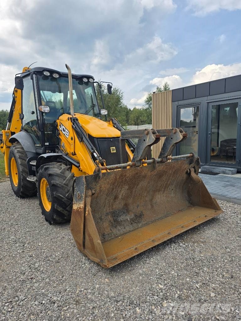 JCB 3 CX Contractor TLB's