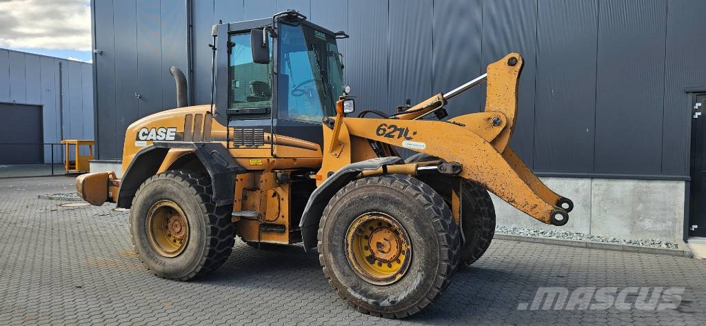 CASE 621 D Wielladers