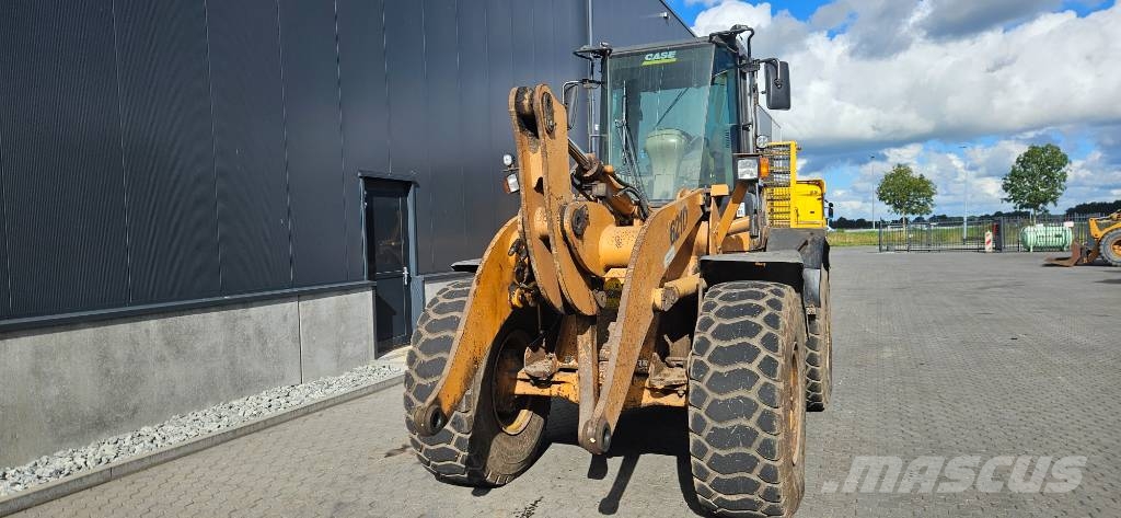 CASE 621 D Wielladers