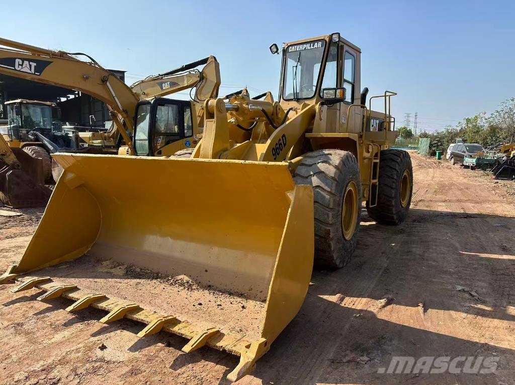 CAT 966D 輪胎式裝載機