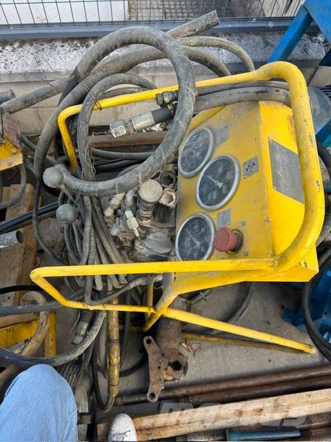 Atlas Copco Diamec 232 他の地下設備