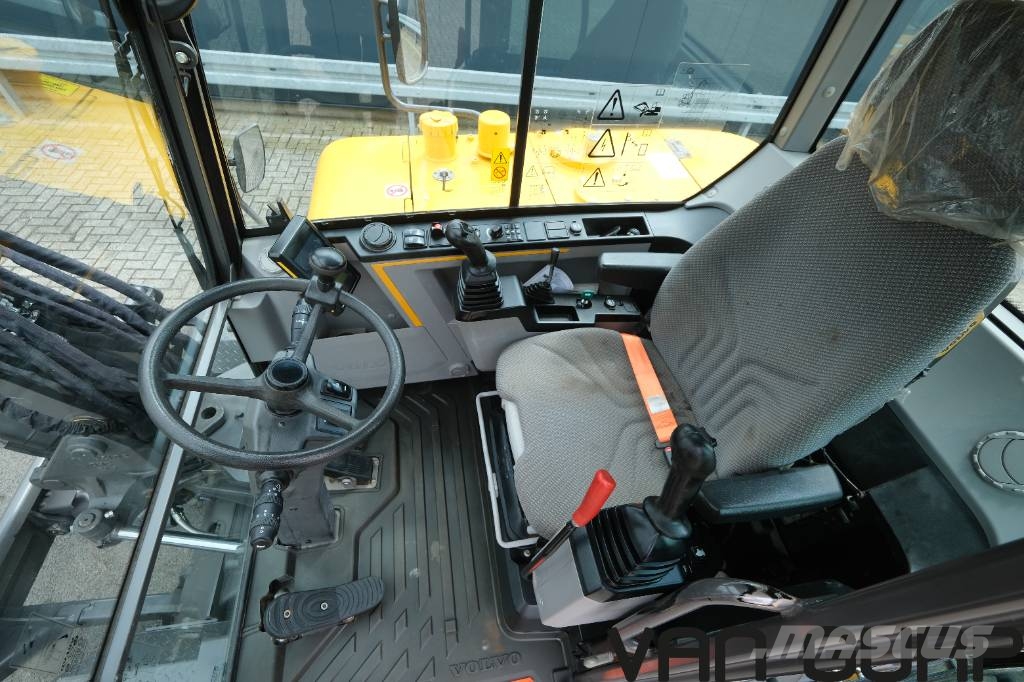 Volvo EW 60 E | 30km/h Verstellausleger Powertilt Klima حفارات بعجل