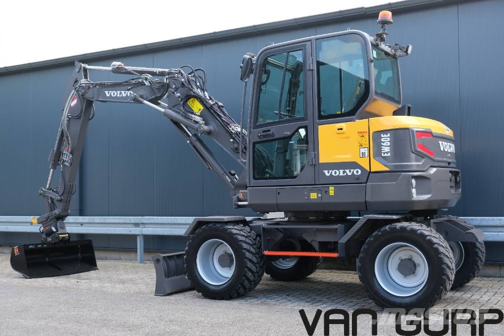 Volvo EW 60 E | 30km/h Verstellausleger Powertilt Klima حفارات بعجل