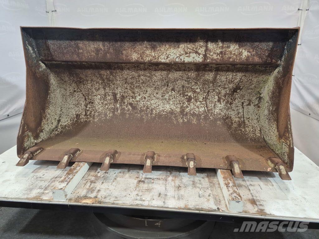 Terex 834 Dichte bak met tanden Kauhat