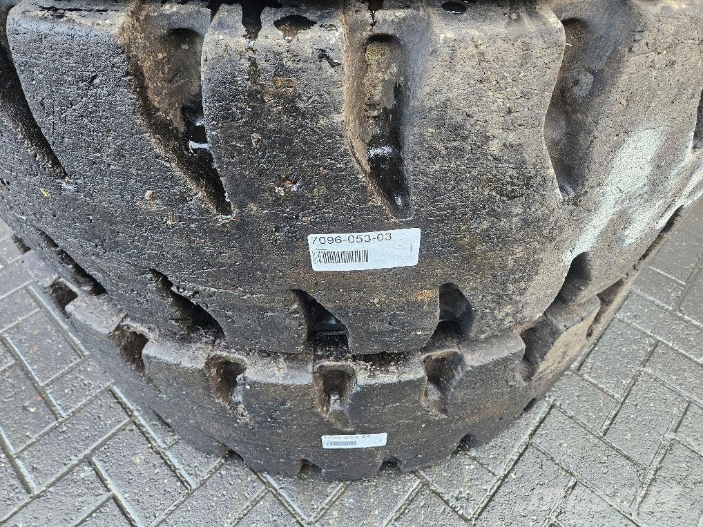 New Holland W110C-Barkley 17.5R25-Tire/Reifen/Band Gume, točkovi i felne