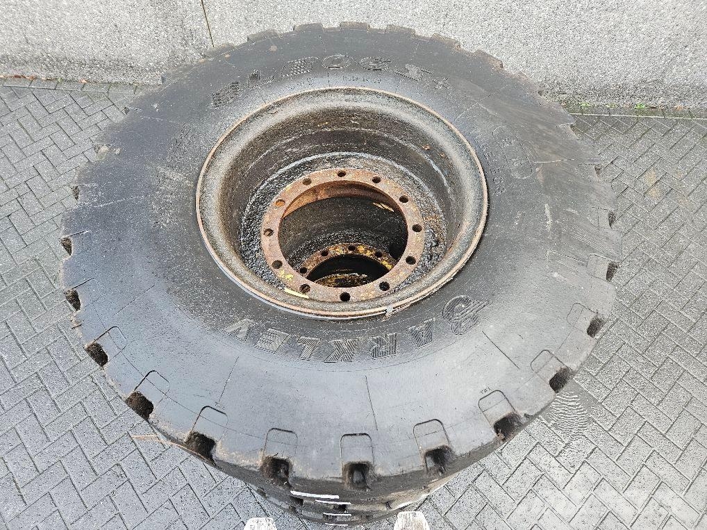 New Holland W110C-Barkley 17.5R25-Tire/Reifen/Band Gume, točkovi i felne