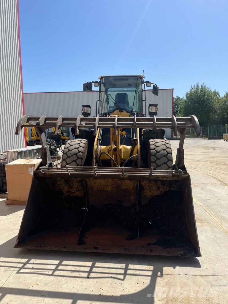 Komatsu WA 200-7 Cargadoras sobre ruedas
