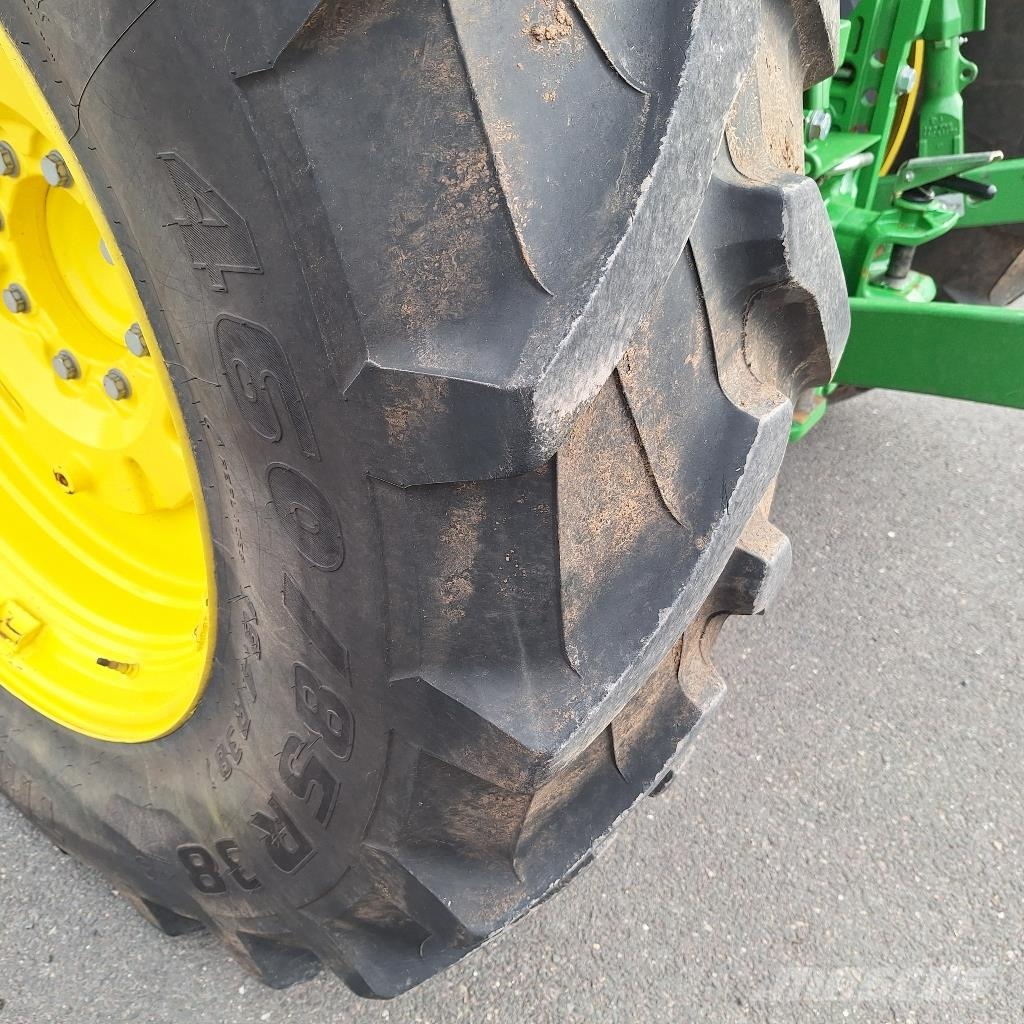 John Deere 6M115 Tractores