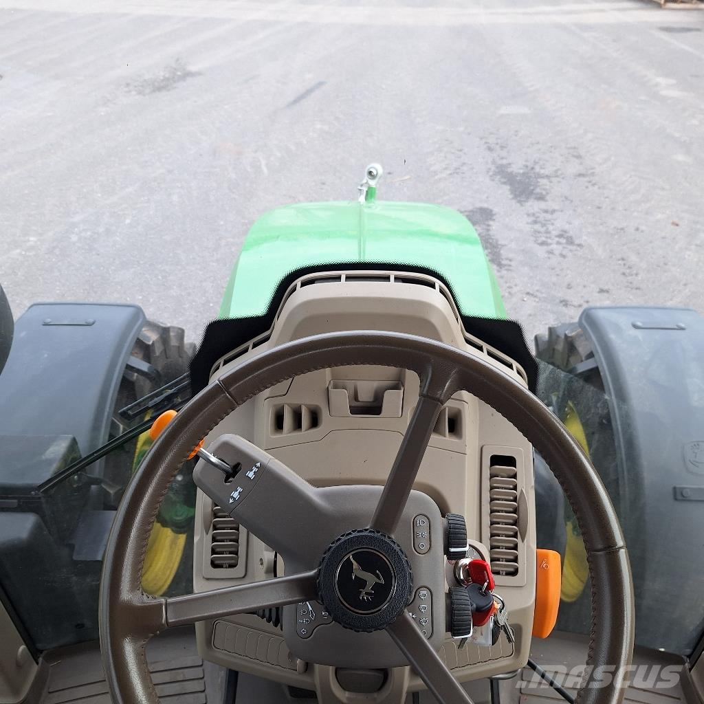 John Deere 6M115 Tractores