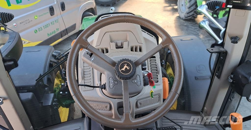 John Deere 6M115 Tractoare