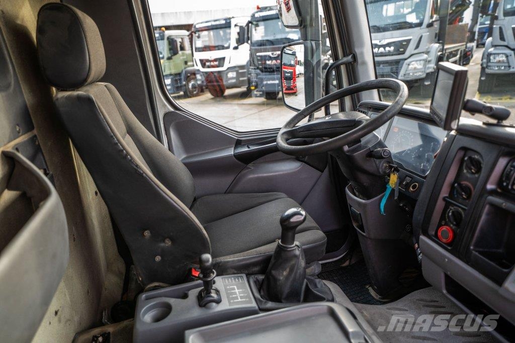 Renault MIDLUM 220 +ALU 9.500L+4 COMP 運油車